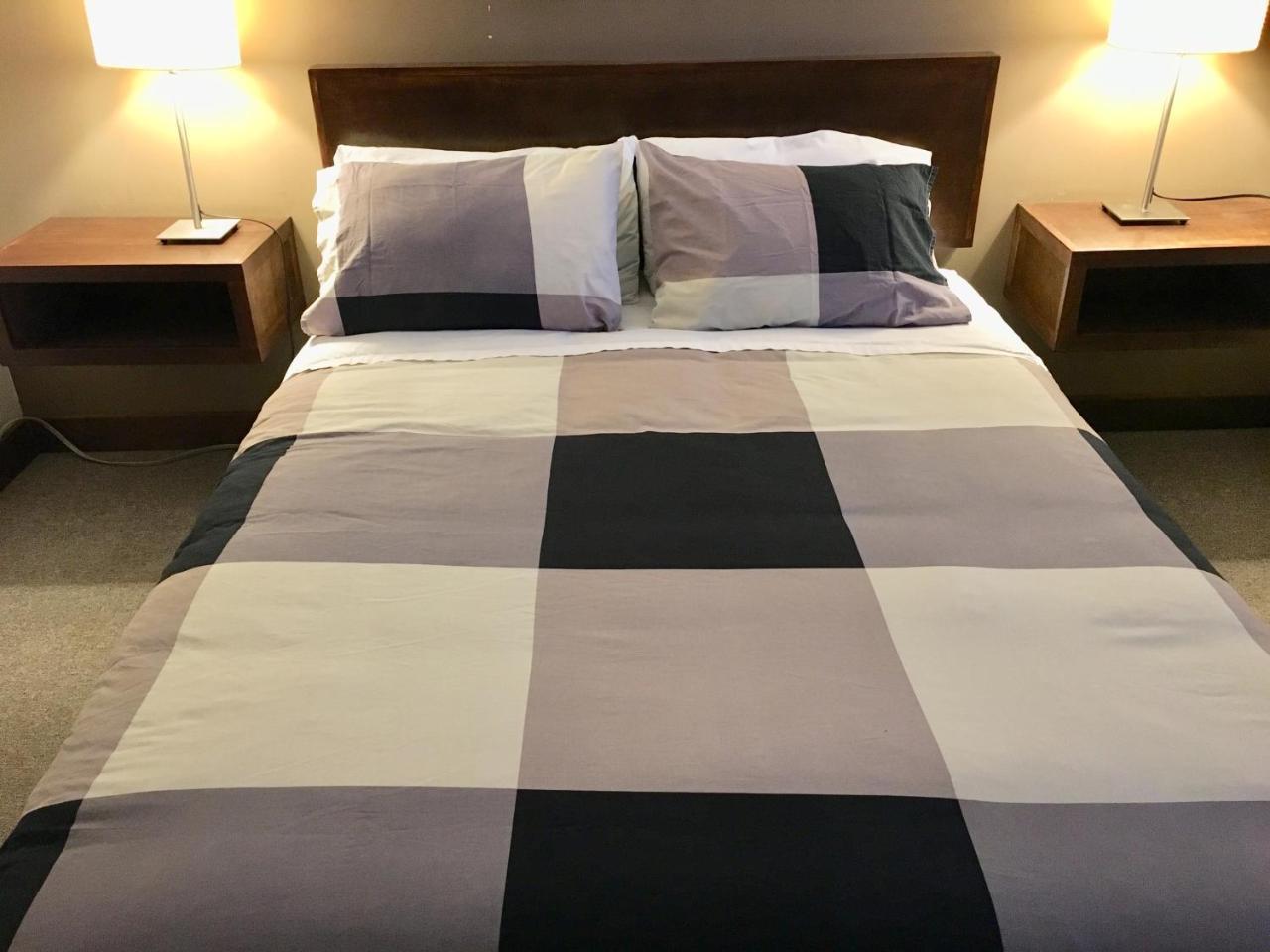 Canterbury Inn Інвермір Екстер'єр фото